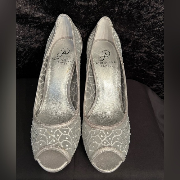 Adrianna Papell NWB Women’s Sterling Silver Foxy Platform Pumps. Size 7M BR297 - Picture 2 of 6